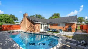 Amazing 4BR 2BA Winter Home with Pool & Game-Movie Room